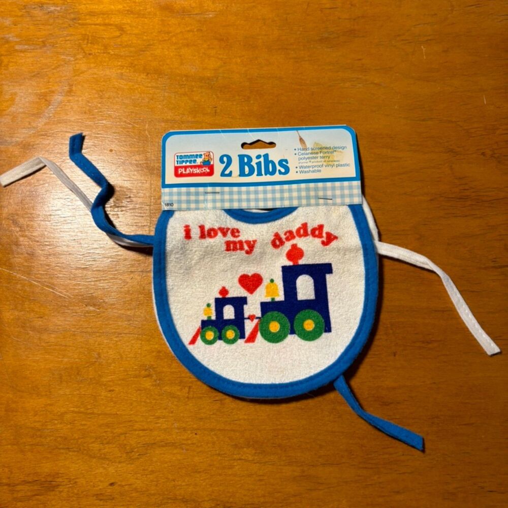 Tommee Tippee Playskol Vintage Bibs I love Mommy / Daddy